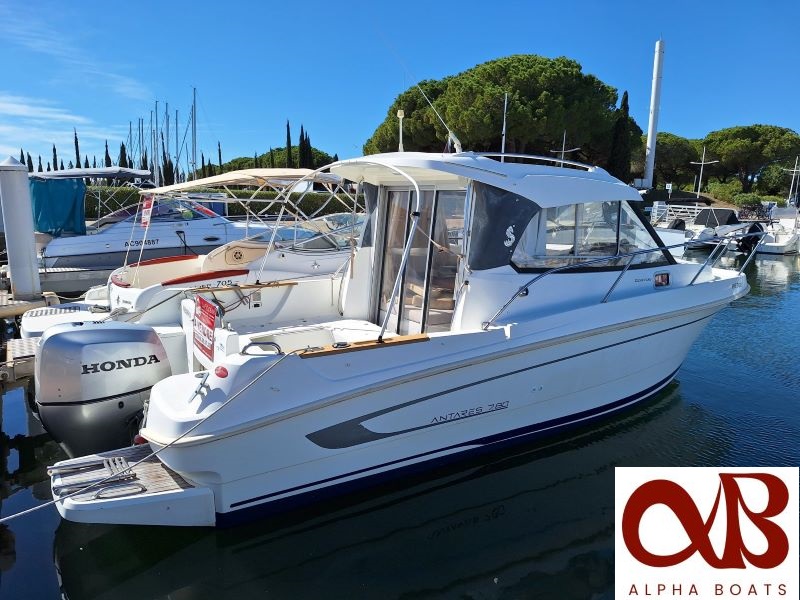 slider 0 Beneteau Antares 780 HB